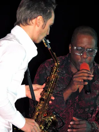 Карл Фриерсон, De-Phazz и Вова Лебедев, SAX