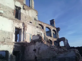 Зруйновані казарми Ковель