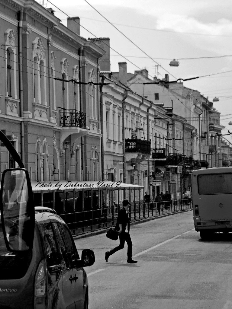 "Перетинаючи лінію"