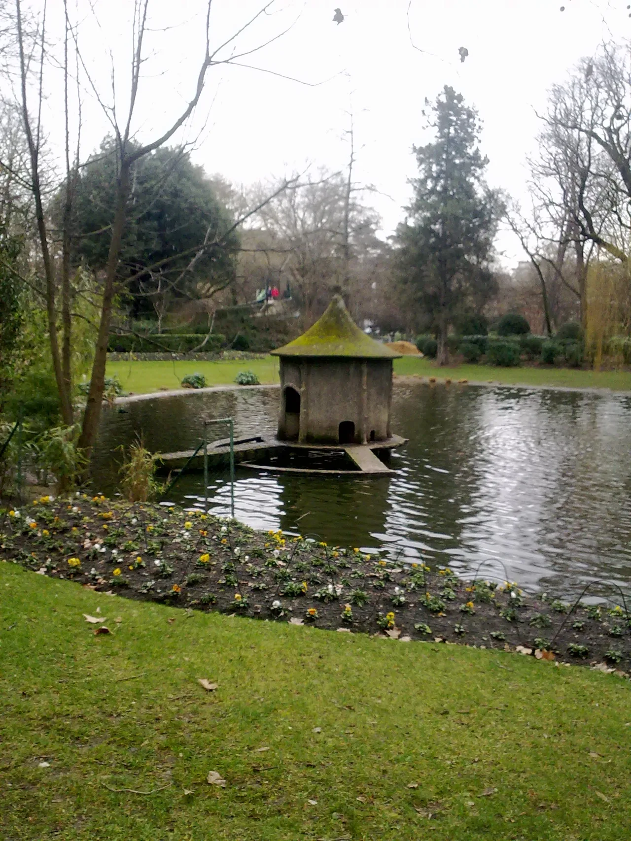 Качиний будиночок. Jardin Royal, Toulouse.