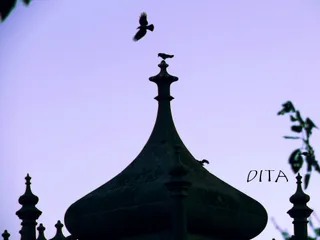 Дворец на закате