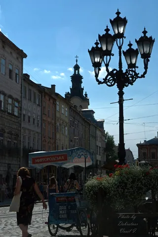 "Ліхтар і Львів"