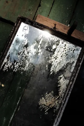 old mirror ▒